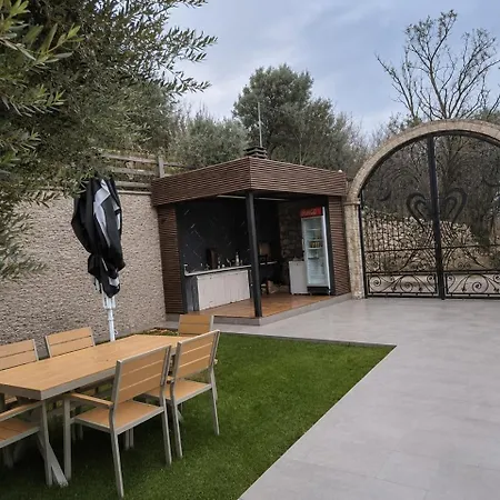Villa L Olive Zogaji