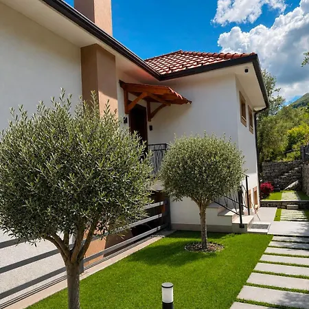 L Olive Villa *